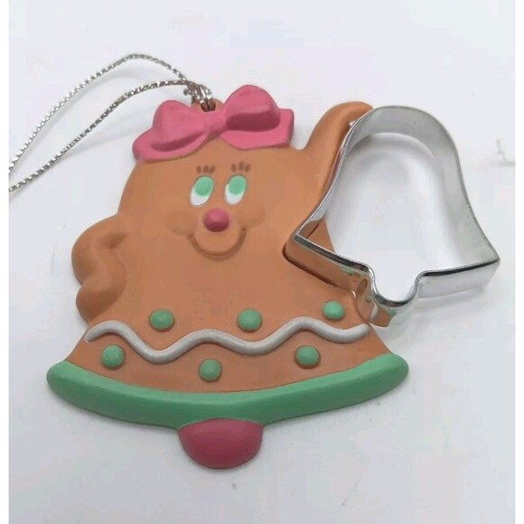 Avon Christmas Gingerbread Cookie Cutter 3 Ornaments Tree Bell Star Collectable - Picture 3 of 5